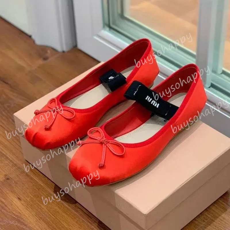 Ballet Fashion Designer Professional Dance Chaussures Satinas MM Plateforme Bowknot Bouche Peu Profonde Sandales Plates Simples 