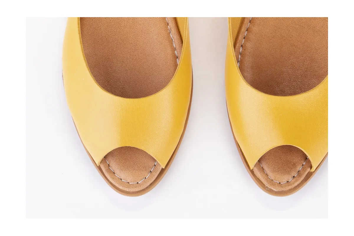 Sandales plates en cuir lisse - Jaune